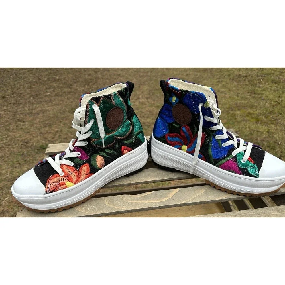 Mexican Artisanal Embroidered Flower high top sneakers size 27 Fits like a US 9